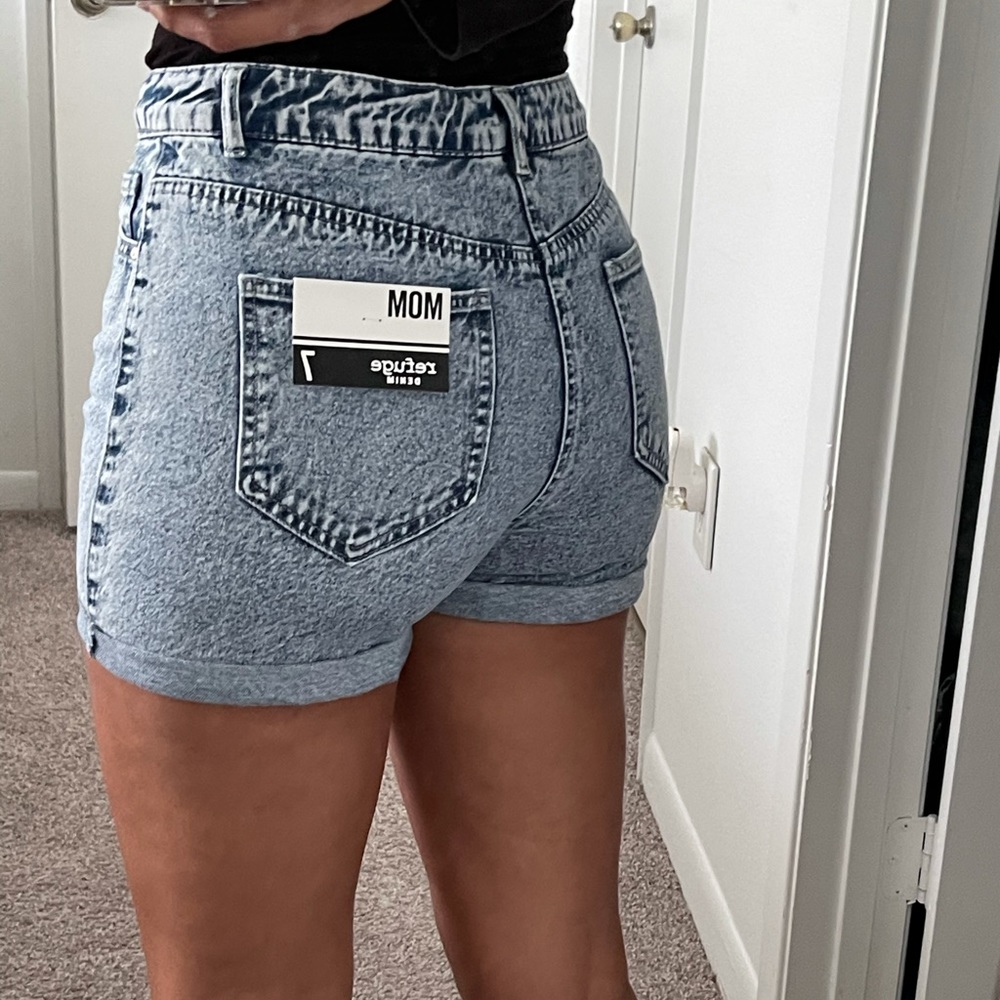 Refuge Jean shorts - Picture 2 of 6
